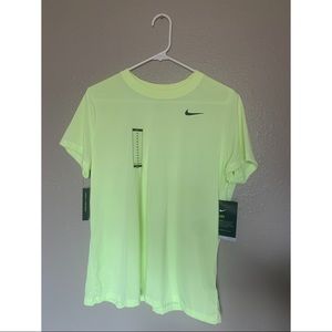NWT Women’s Nike Dry Fit Short Sleeve
